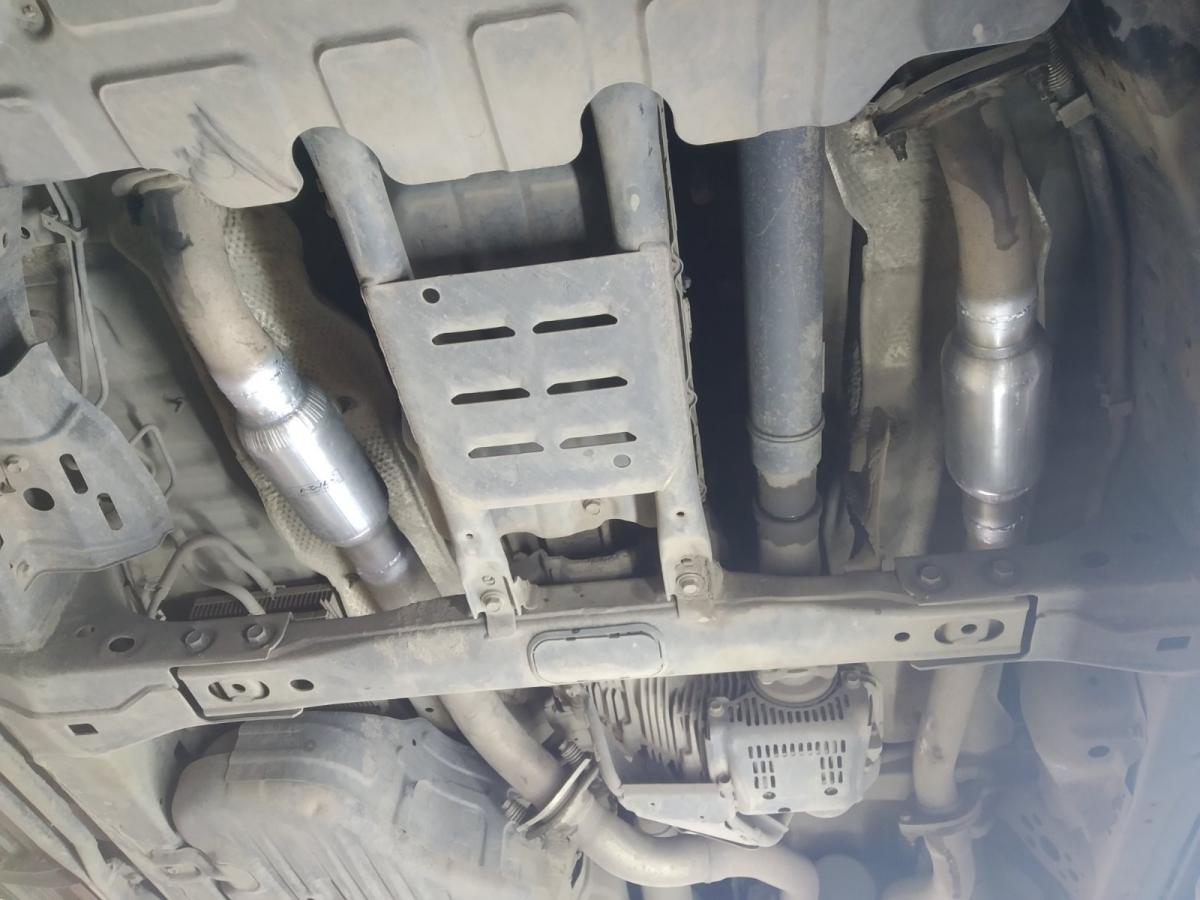 TOYOTA LAND CRUISER 200 4.5D видалили екологію.Чіп тюнінг STAGE1(Після тюнінгу зменшилась витрата палива на 2 літра)