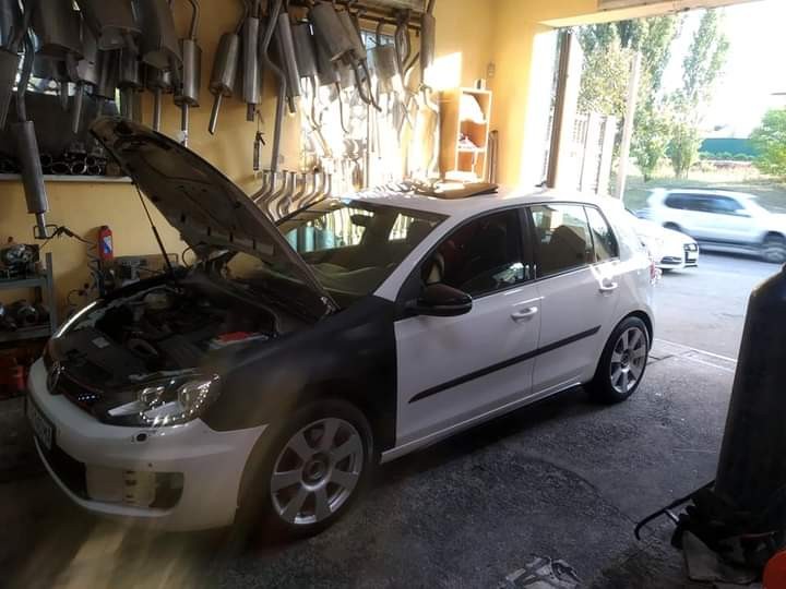 VW GOLF VI индивидуальное изготовления ДАУНПАЙПА из НЕРЖАВЕЙКИ 76 ДИАМЕТРА плюс установка стронгера